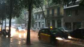 Imágenes de una de las últimas tormentas caídas sobre Barcelona / MIKI