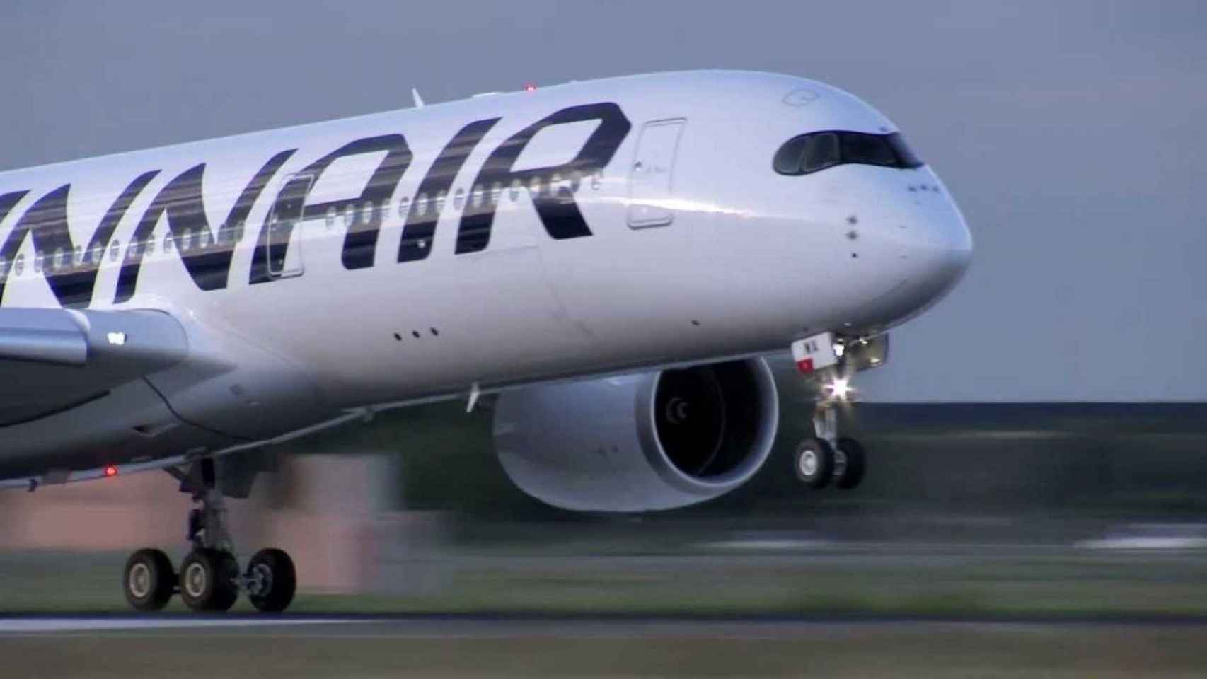 Cinco vuelos de la compañía han dejado de hacerse en el aeropuerto barcelonés / Finnair