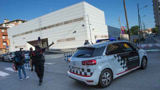 Los exteriores de la comisaría de Hospitalet de Llobregat | EFE