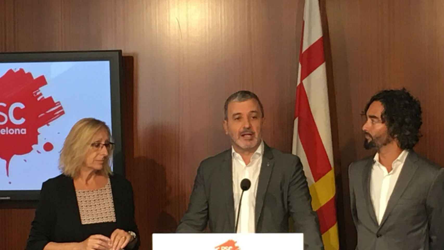 Jaume Collboni ha comparecido con los parlamentarios del PSC, Escarp y Castillo / MIKI