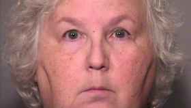 Nancy Crampton Brophy, de 68 años, arrestada y acusada del asesinato de su marido