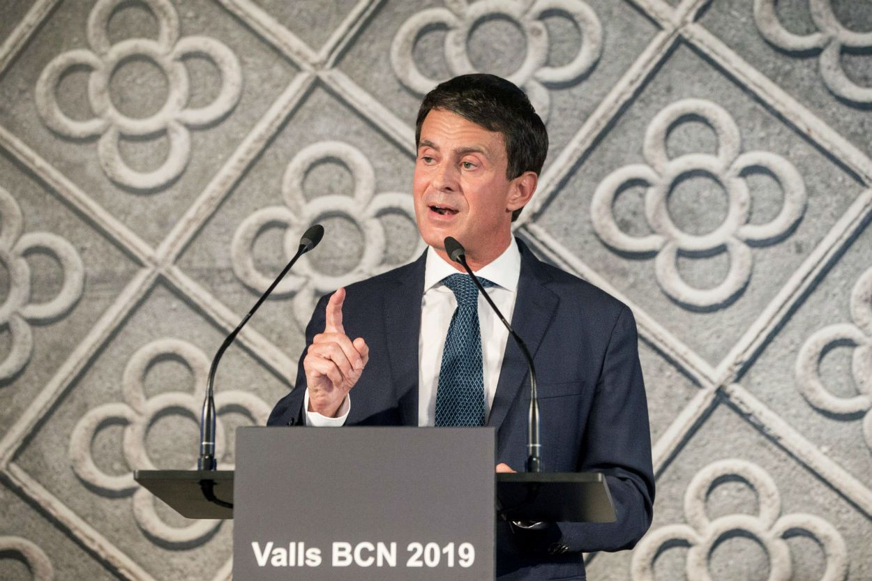 Manuel Valls asegura que seguirá en Barcelona / EFE, Quique García