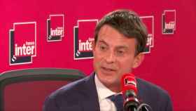 Manuel Valls, en un momento de la entrevista a la emisora de radio France Inter / @franceinter