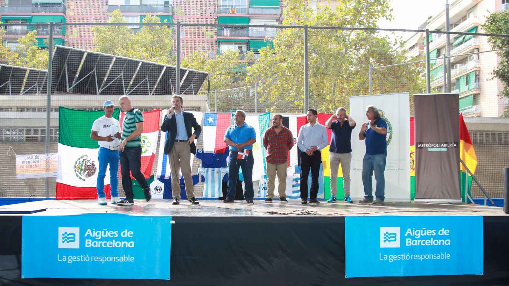 Manel Giraldo, director general de Aigües, junto a Adriano Rafael de los Santos, Juan Pablo Tagliafico, René Uribe y Alejandro Alonso, en el torneo Consular / H. F.