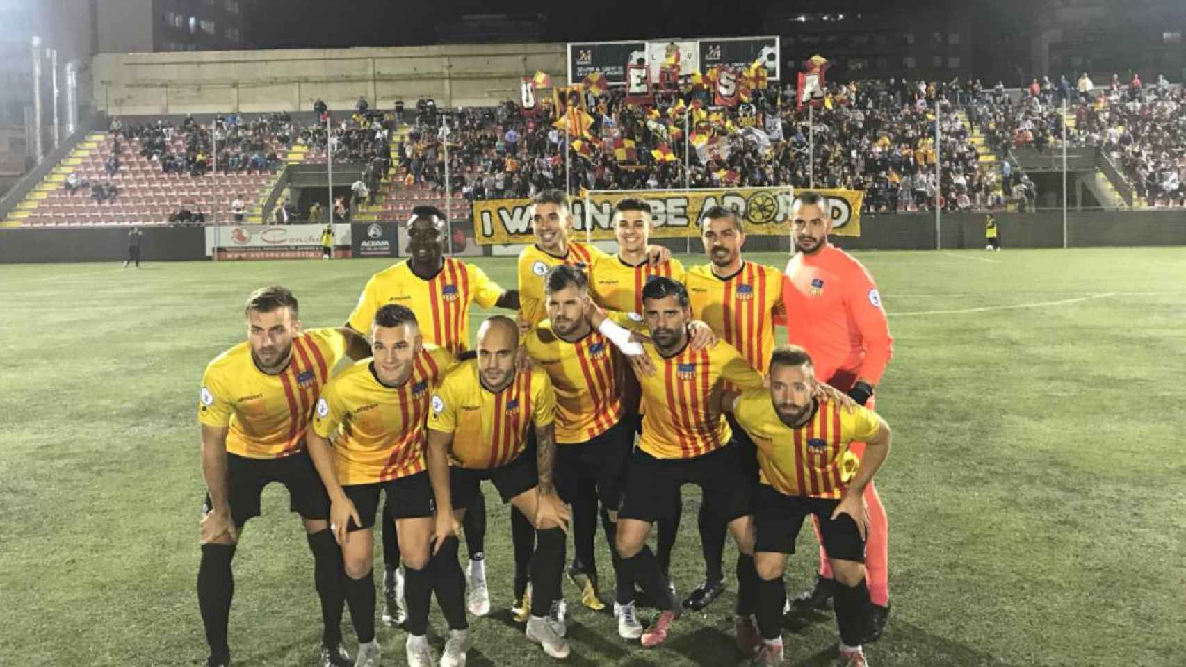 Los jugadores del Sant Andreu, eufóricos, tras eliminar al Calahorra en la Copa del Rey