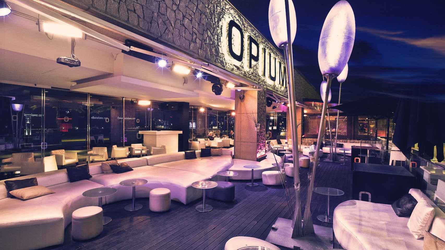 Terraza de la discoteca Opium de Barcelona, una oportunidad única para disfrutar de la Nochevieja / site oficial Opium