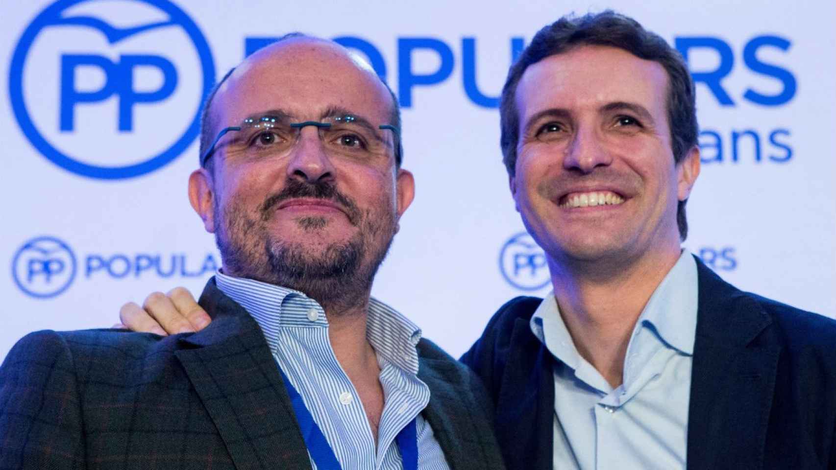 Alejandro Fernández y Pablo Casado, los dos líderes del PP / EFE