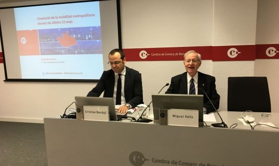 Miquel Valls, presidente de la Cambra de Barcelona, y Cristian Bardají, director de estudios estudios de infraestructuras / P. A.