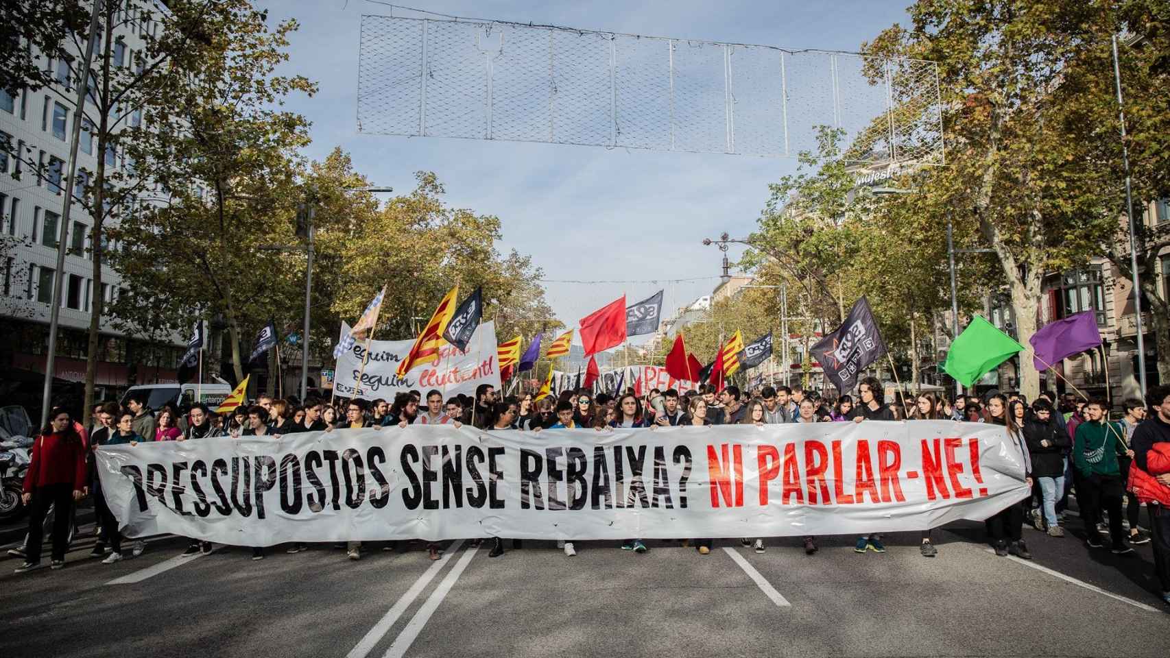 Manifestación por el centro de Barcelona / EP- DAVID ZORRAKINO