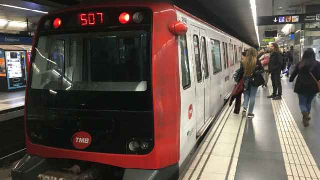 Vista de uno de los andenes del metro de Barcelona / CR