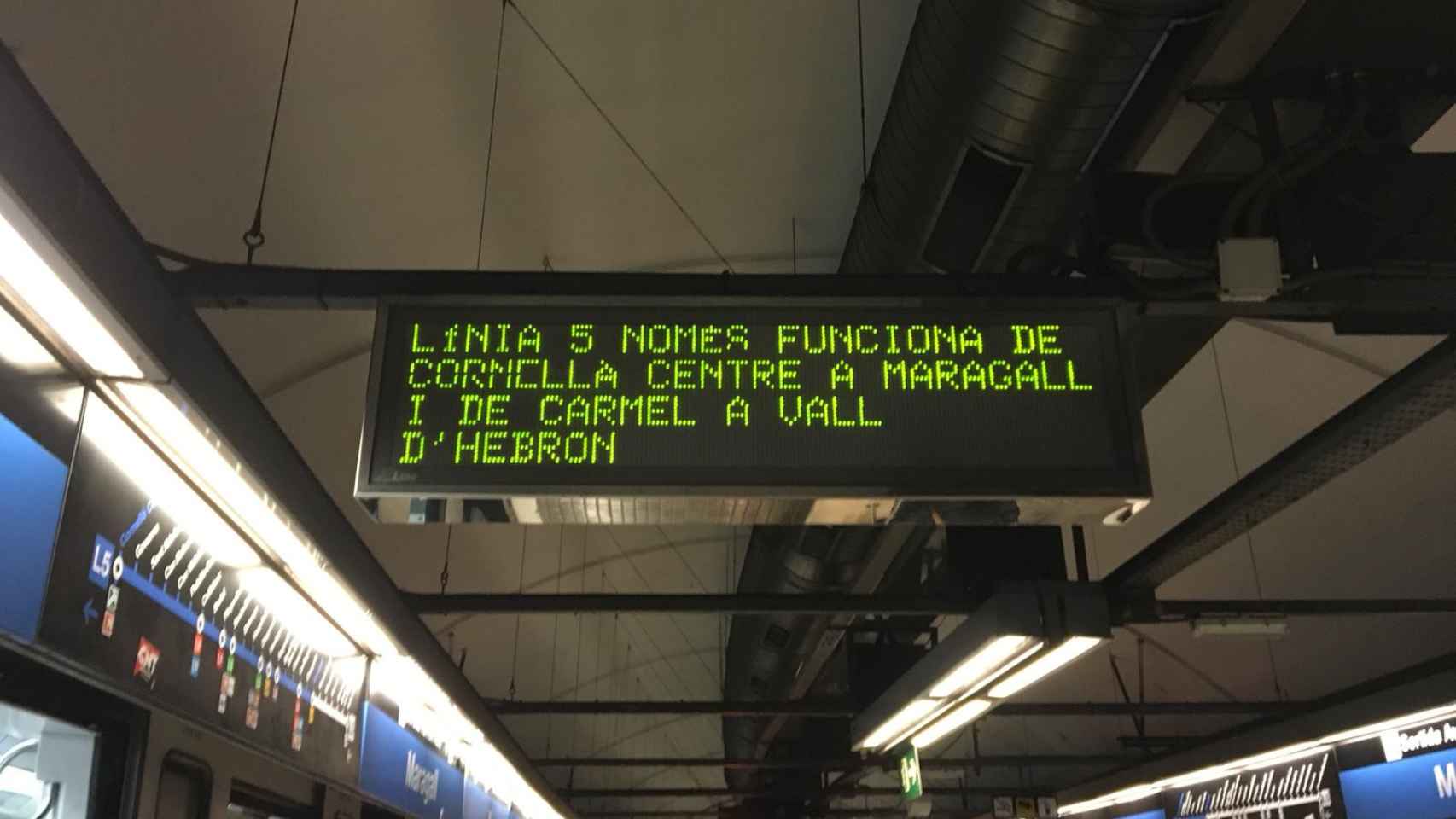 Una avería en la L5 del Metro de Barcelona / CARLOS RUFAS