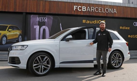 Leo Messi, tras recibir un coche de la marca Audi