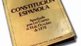 Ejemplar de la Constitución Española