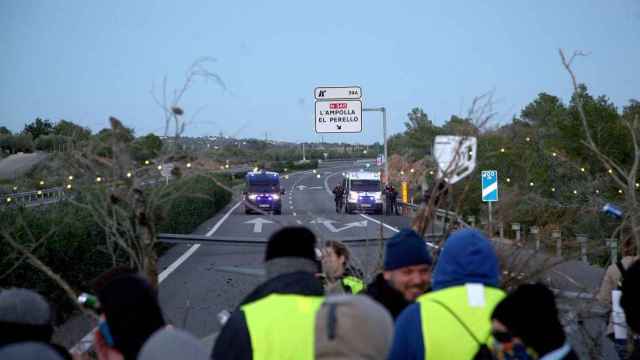 Los CDR habían cortado la autopista AP-7 a la altura de L'Ampolla (Tarragona) / EFE