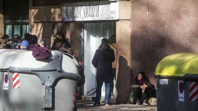 Los presencia de toxicómanos ha aumentado en las calles de Besòs i Maresme / HUGO FERNÁNDEZ