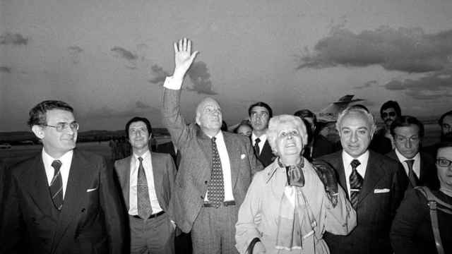 Josep Tarradellas en su regreso del exilio a España