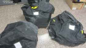 Las mochilas con cocaína interceptadas en el puerto de Barcelona / Guardia Civil