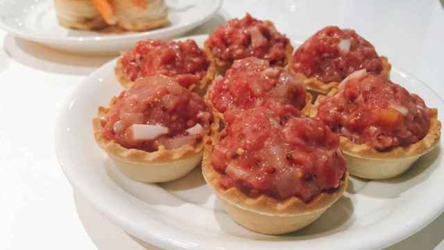 Tartaletas de steak tartar / PURÉ DE PALABRAS