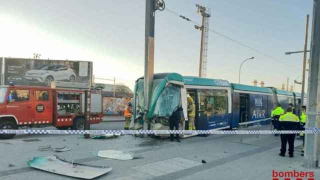 El tranvía tras la colisión en la estación de Sant Adrià / EUROPA PRESS