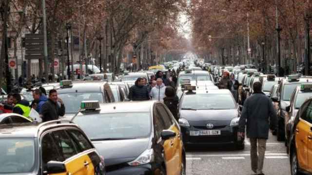 huelga taxis gran via_570x340