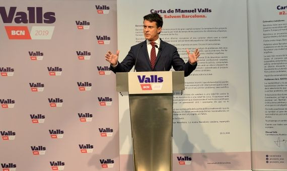 Manuel Valls durante la presentación de su segunda carta a los barceloneses
