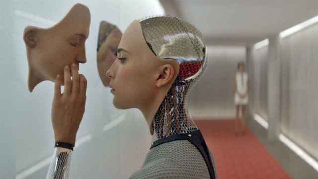 Clip del film 'Ex Machina' / UNIVERSAL