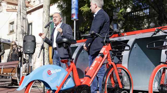 Este martes se ha inaugurado el nuevo servicio de bicicletas eléctricas públicas del AMB