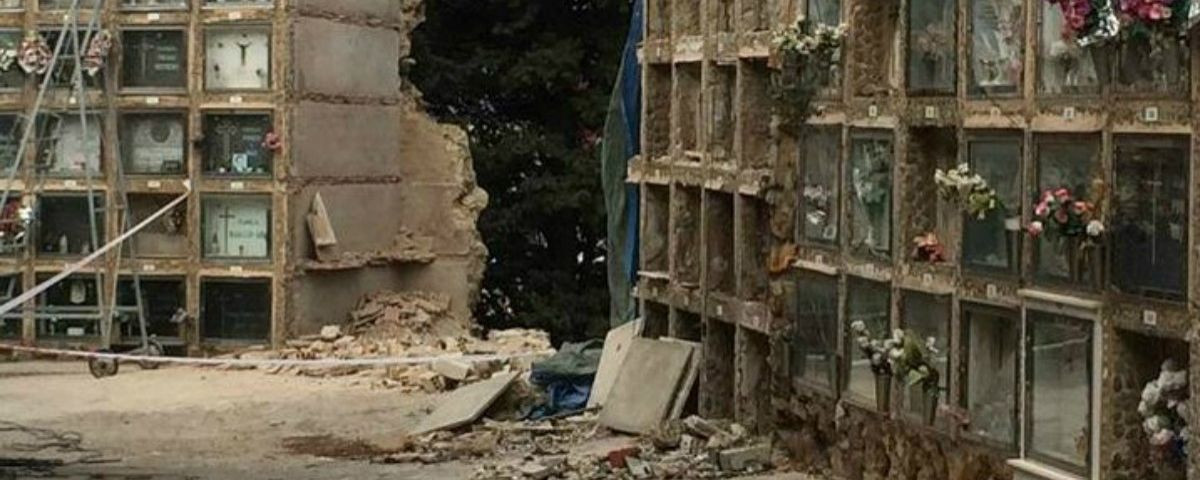 Bloque de 144 nichos que se hundió en Montjuïc