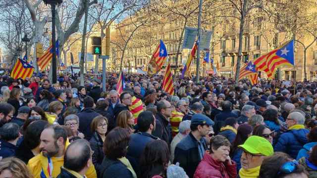 El independentismo llena la Gran Via de Barcelona contra el juicio por el 1-O / TWITTER @PSEUDOMINO