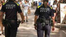 Agentes de la Guardia Urbana patrullan por Barcelona / @barcelona_GUB