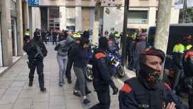 Operación de los Mossos contra los 'narcopisos' de Ciutat Vella, donde se confiscaron los patinetes / EUROPA PRES