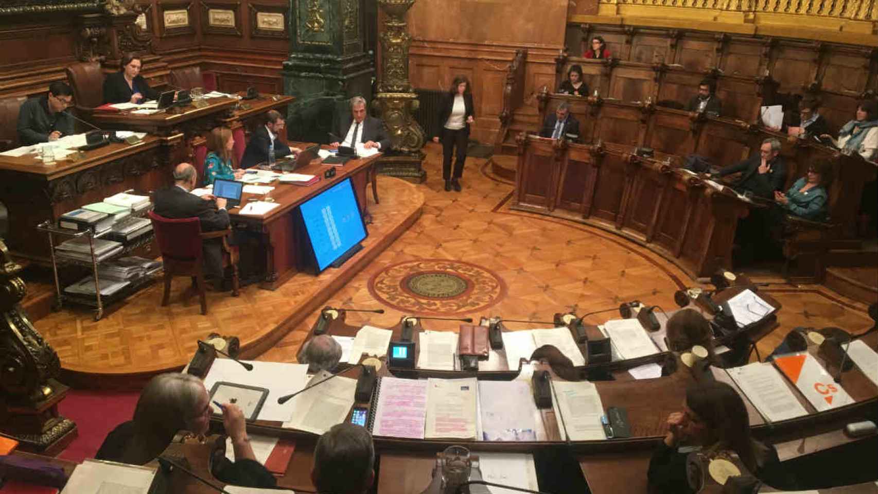 El pleno ha reprobado la gestión del Ayuntamiento del Pla de Barris / CR