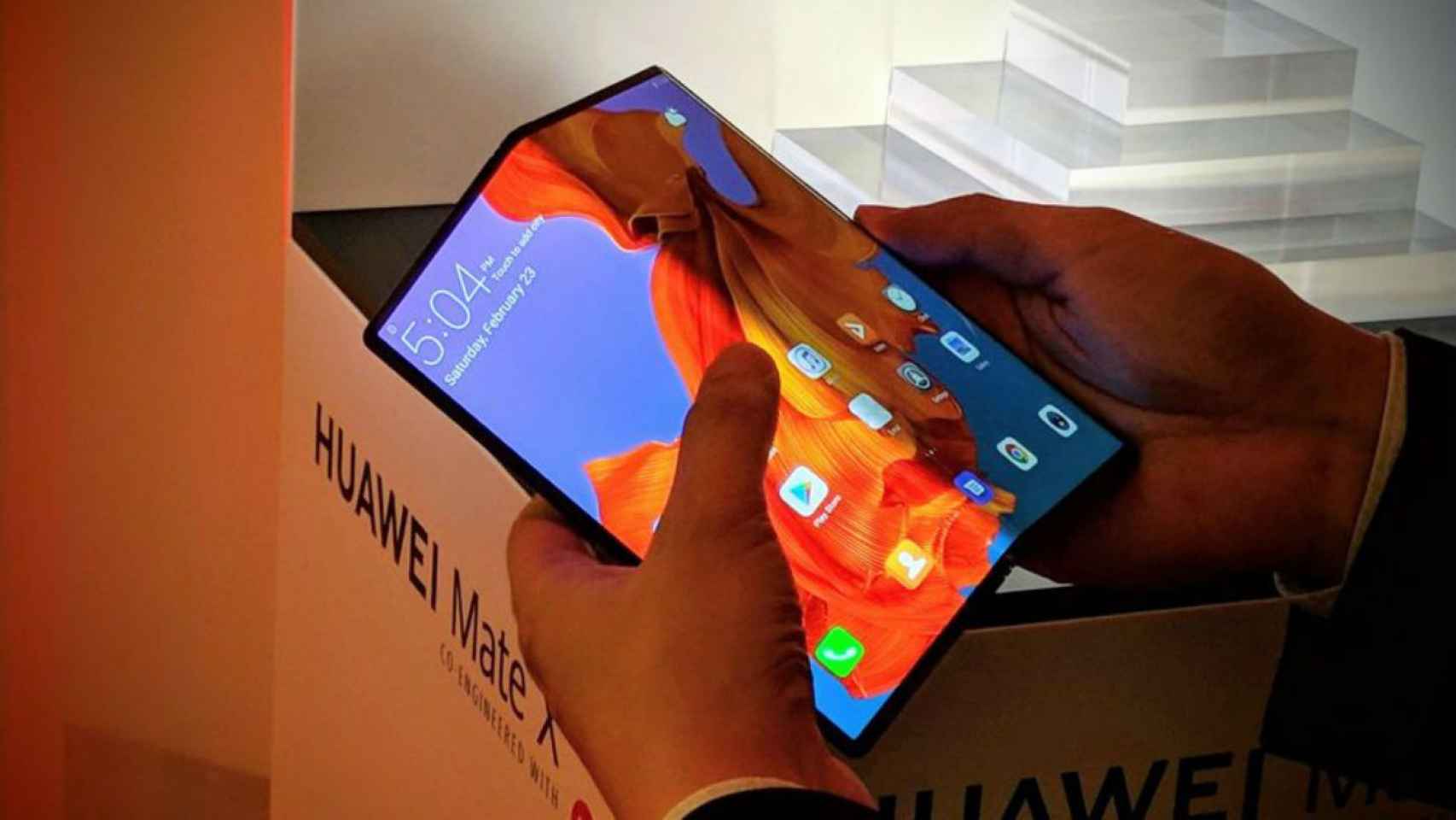 Una imagen del Huawei Mate X, el móvil plegable