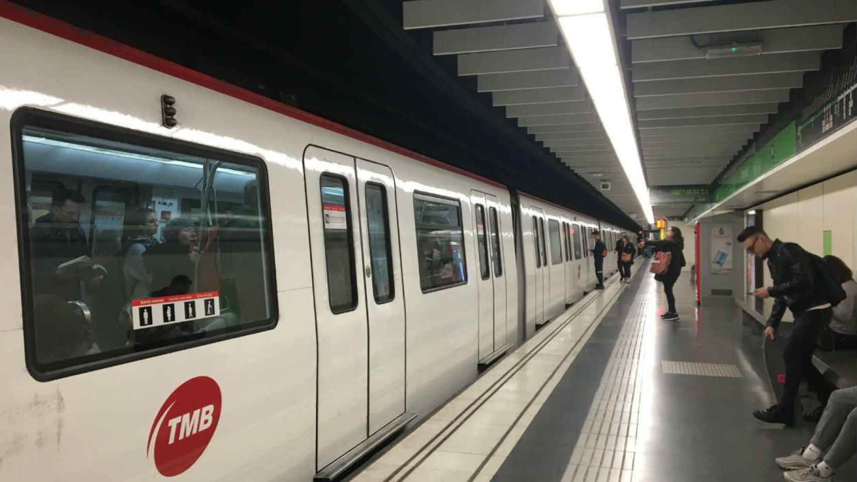La Generalitat ha aumentado los servicios mínimos de la huelga de Metro / CR