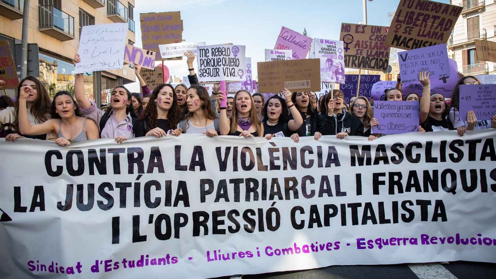 Las estudiantes en la manifestación feminista de Barcelona / EUROPA PRESS