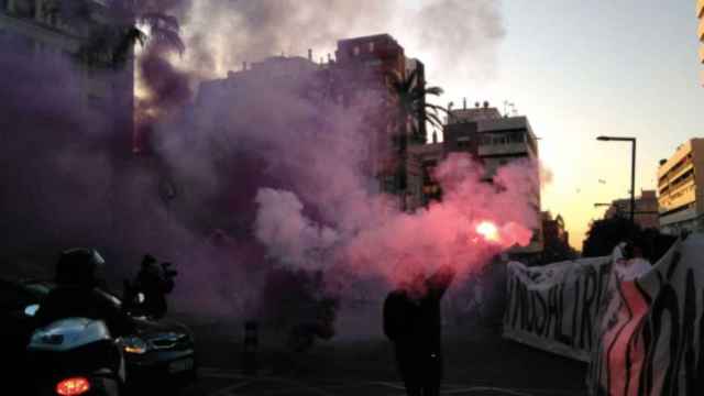 Protestas feministas en la calle Travessera de Dalt / VAGA FEMINISTA GRÀCIA vía TWITTER