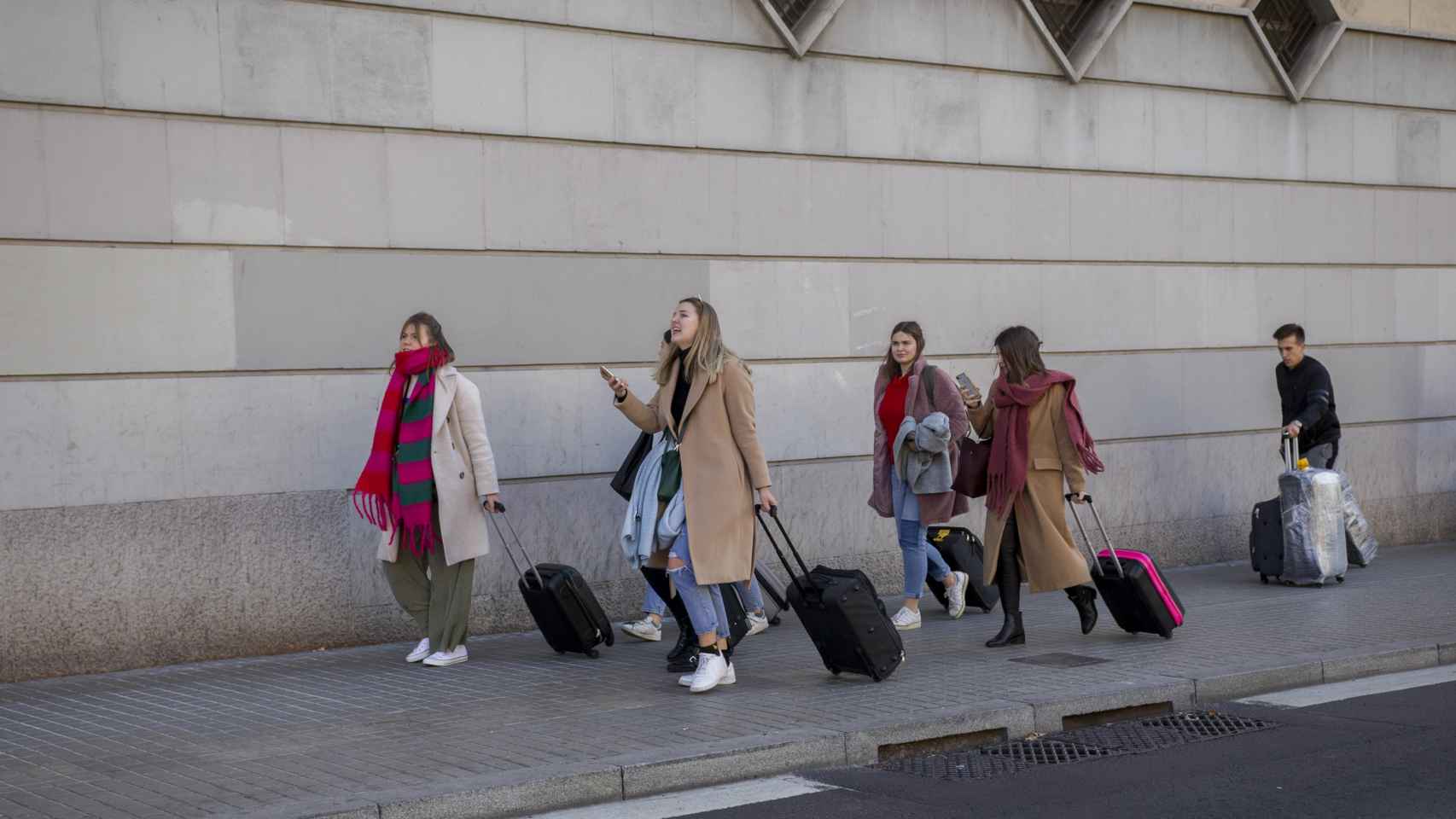 La llegada de turistas sigue creciendo en Barcelona / HUGO FERNÁNDEZ