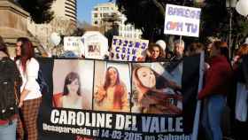 Una imagen durante la concentración a favor de Caroline del Valle en Barcelona / MA