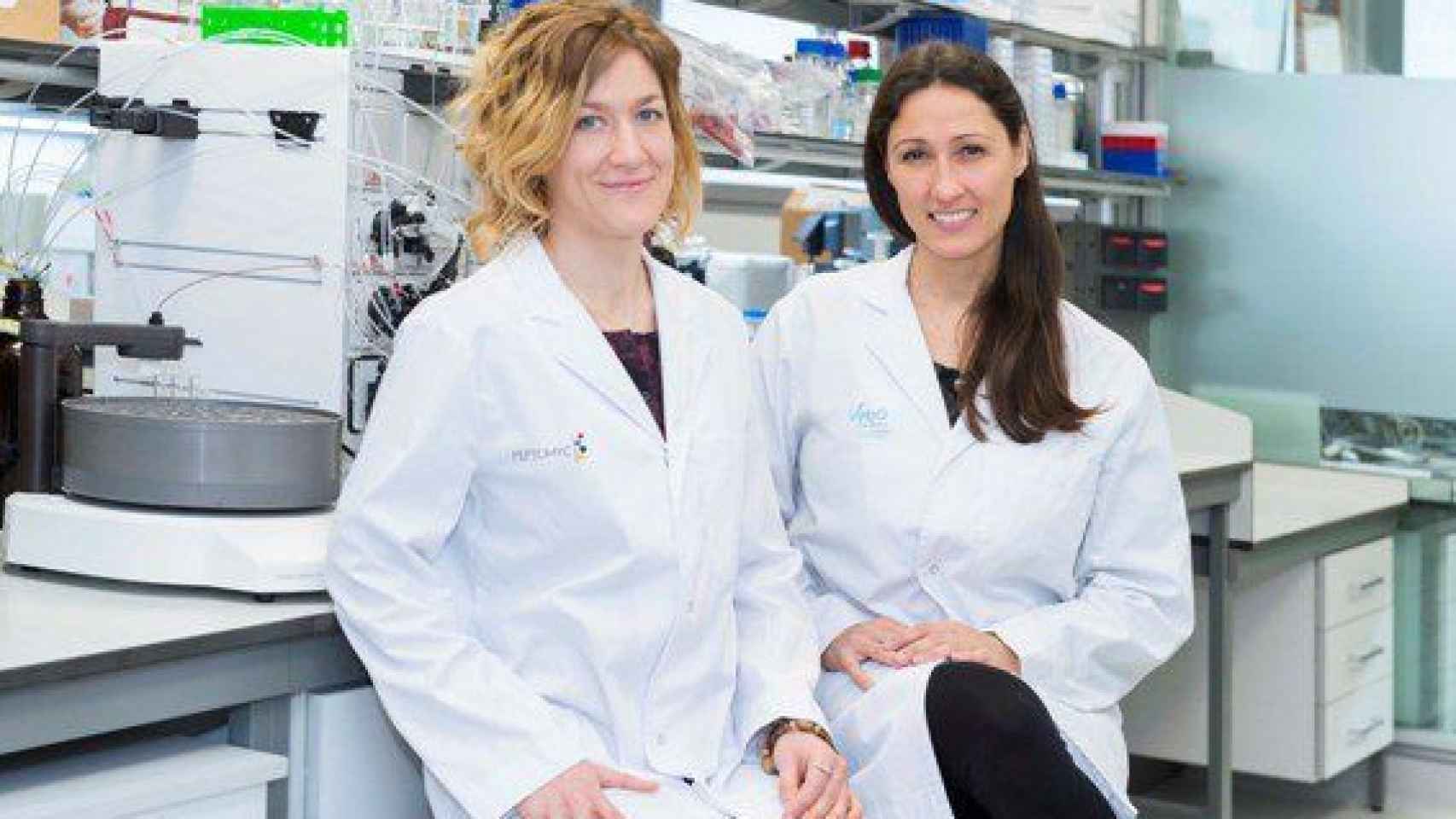 Las investigadoras Marie-Eve Beaulieu y Laura Soucek han desarrollado un nuevo fármaco que puede combatir el cáncer de pulmón más agresivo / TWITTER @VALLHEBRON