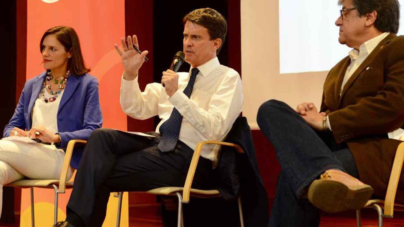 Manuel Valls en el acto organizado por Societat Civil Catalana