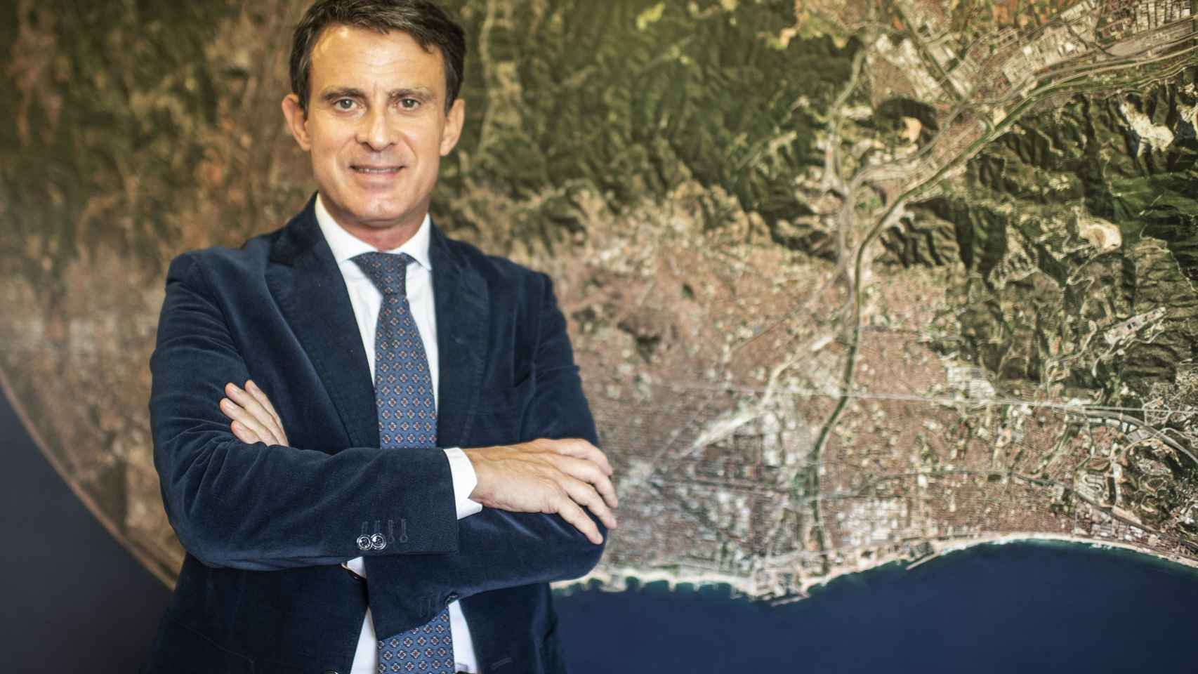 Retrato de Manuel Valls después de la entrevista en su sede