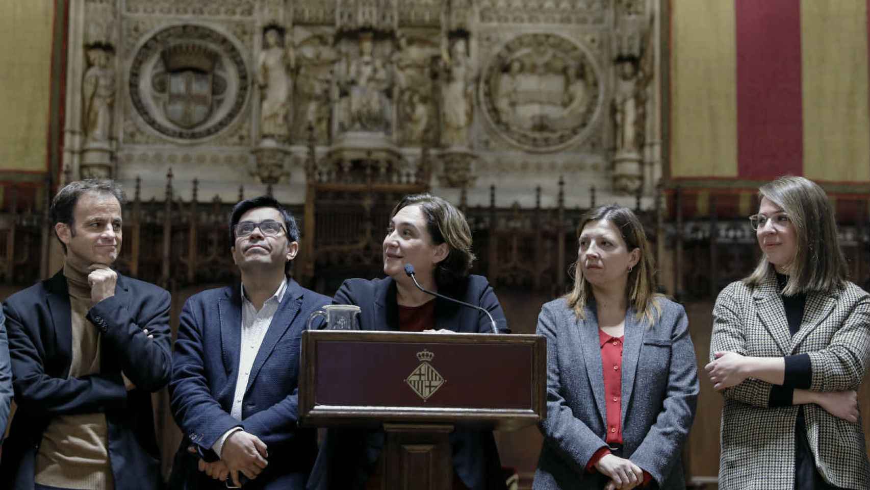 Jaume Asens, Gerardo Pisarello, Laia Ortiz, Ada Colau y Janet Sanz en una imagen de archivo / Ajutament Barcelona