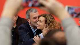 Jaume Collboni besa a Meritxell Batet, la  candidata del PSC en las generales / EFE