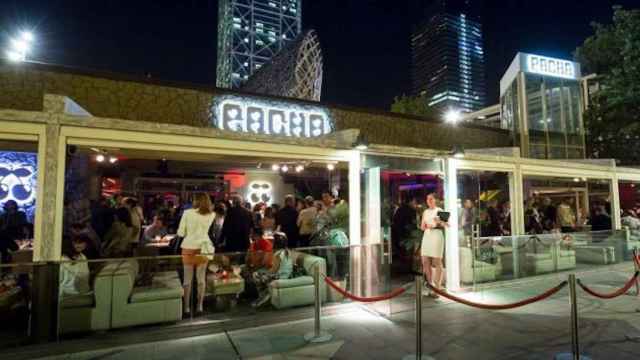 Exterior de la discoteca Pacha en el Port Olímpic de Barcelona