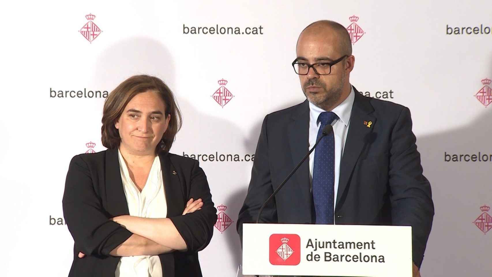 La alcaldesa de Barcelona, Ada Colau, y el conseller de Interior, Miquel Buch, en una imagen de archivo / EUROPA PRESS