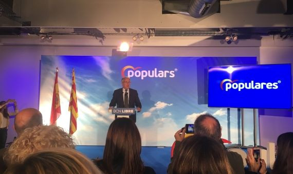 El candidato a la alcaldía de Barcelona, Josep Bou, flotando en las nubes del PP / P. B. 