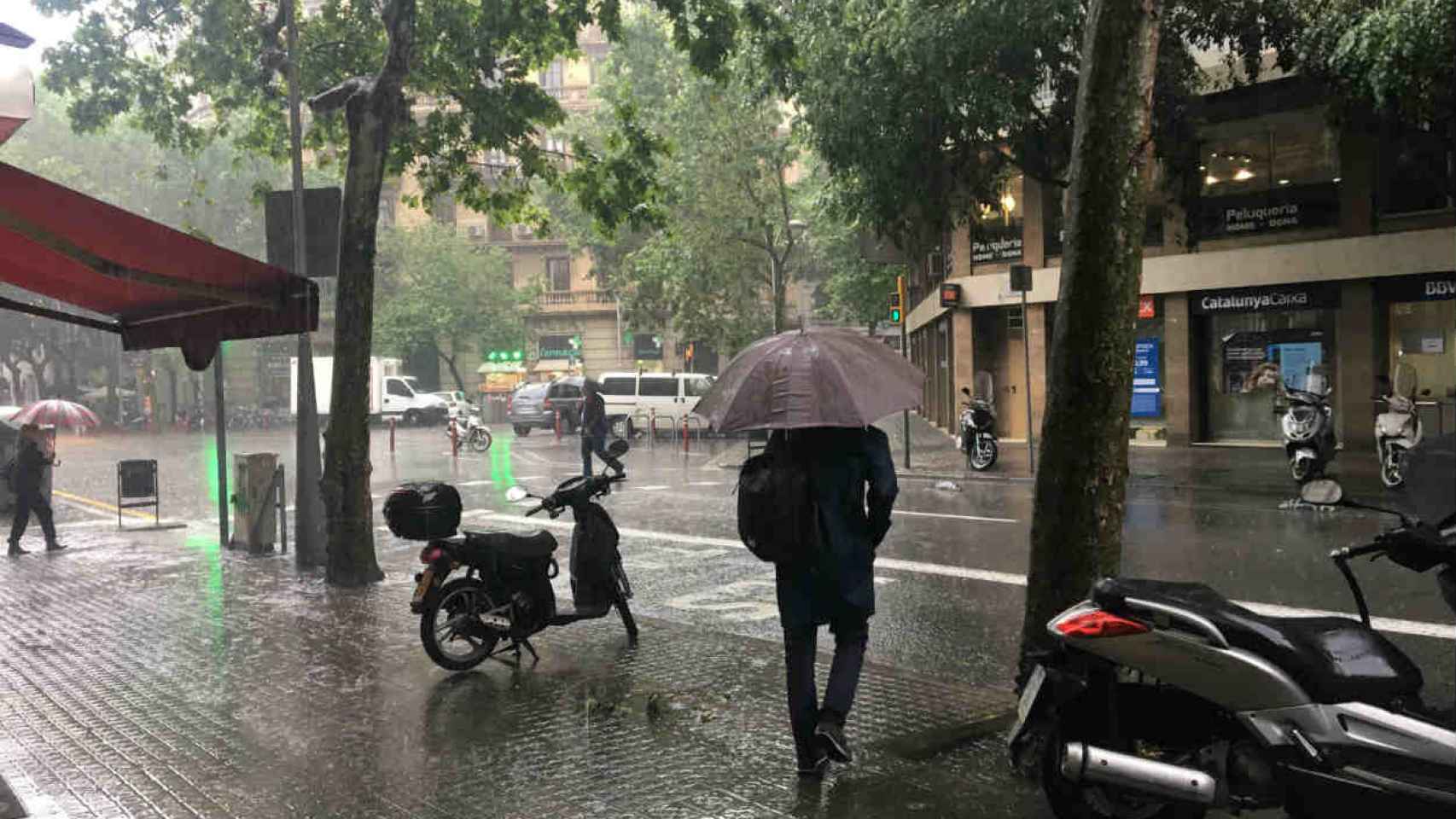 La lluvia regresa a Barcelona durante el puente de la Castanyada / MA