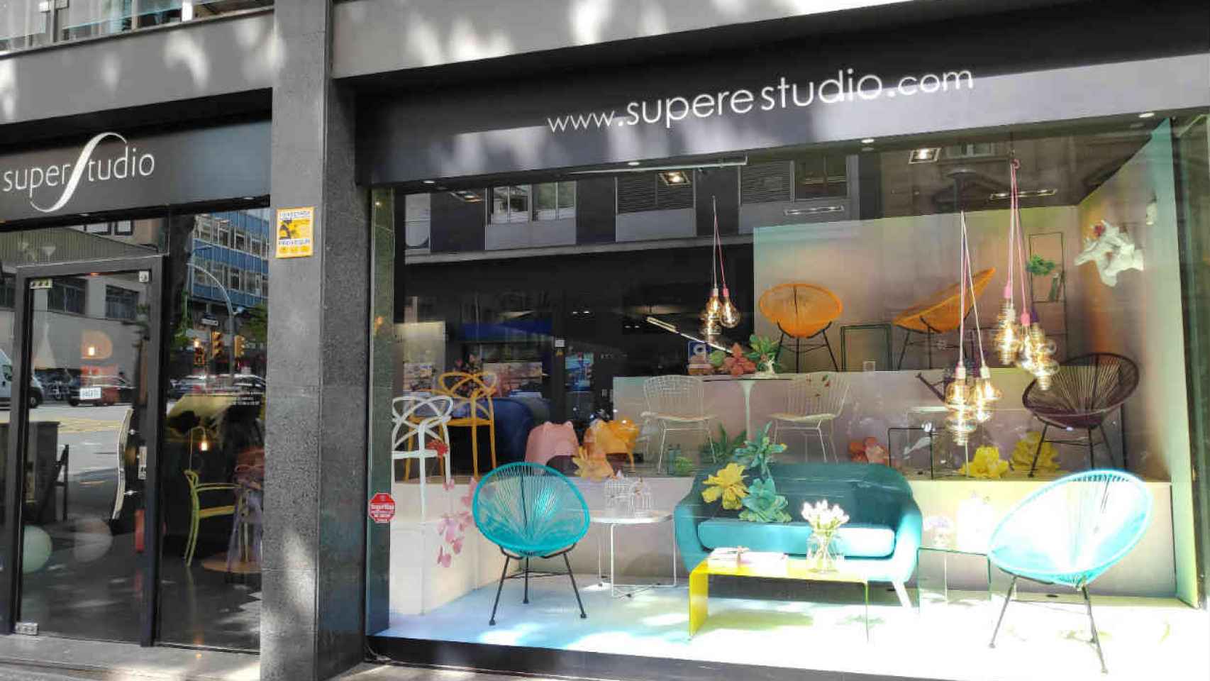 Tienda SuperStudio situada en la calle Aribau de Barcelona / MA