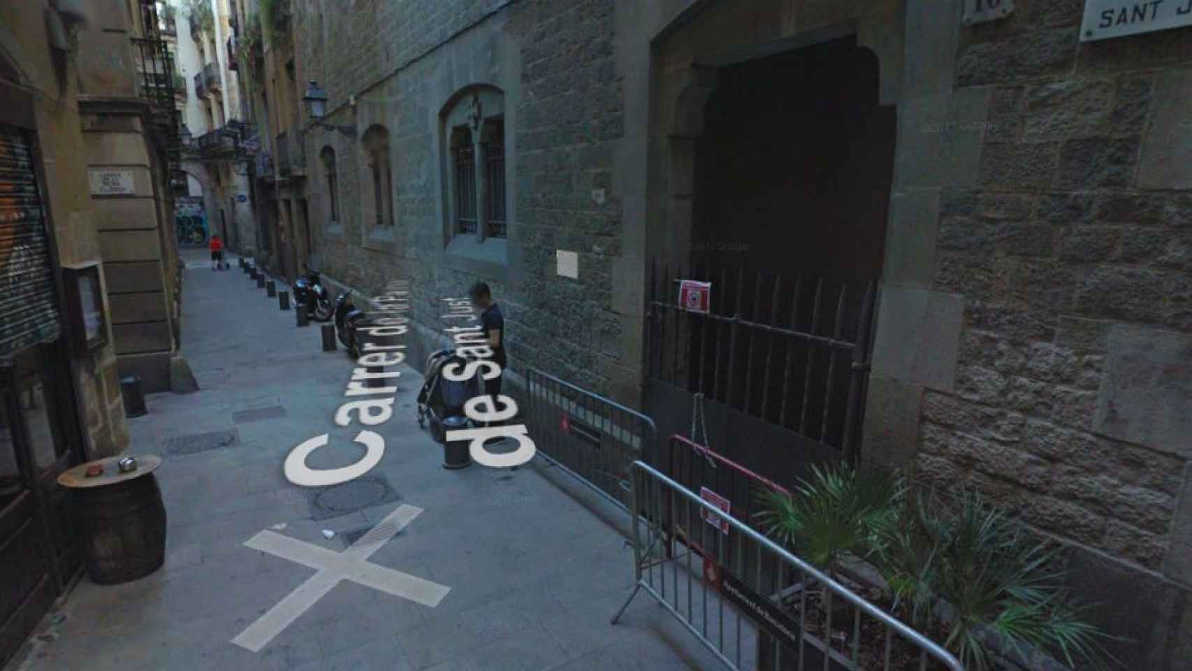 Terraza en la que la alcaldesa se tomó su aperitivo en el Gòtic / Google Maps