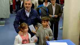 Jaume Collboni votando en las elecciones municipales de Barcelona / EFE